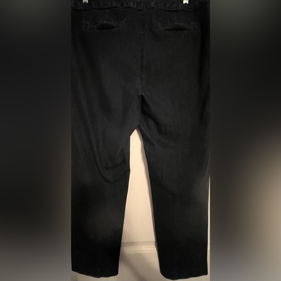 Ellen Tracy size 14 dark denim straight leg. - Picture 2 of 5